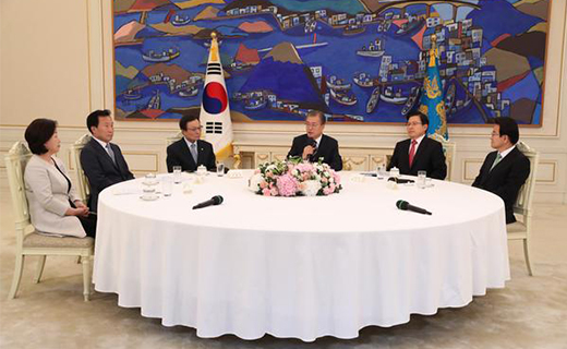 Seoul hints of walking away from military information deal with Tokyo