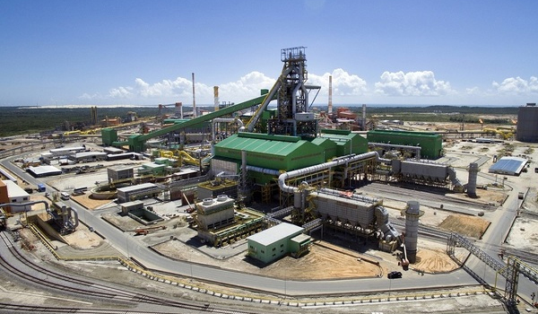 Korea’s Dongkuk Steel head honored by Brazilian Senate for steel mill
