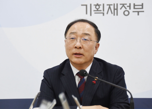 Korea policy chiefs mulling to discuss strategy against Japan setback with chaebol heads